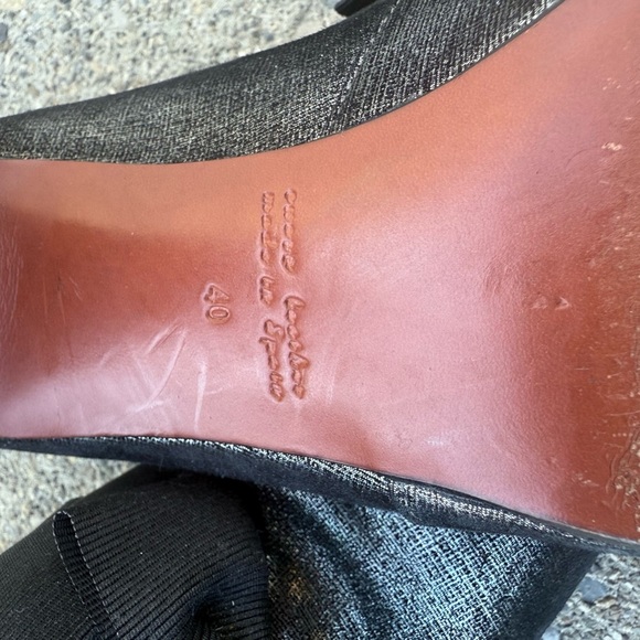 Chie Mihara size 9.5 excellent near new Shimmering Black gold undertones w/ Bows - Picture 6 of 16